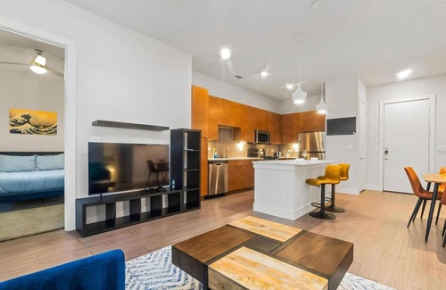 King William Apartamento | River Walk Luxury: 2BR Apt | River Views+Pool+Gym