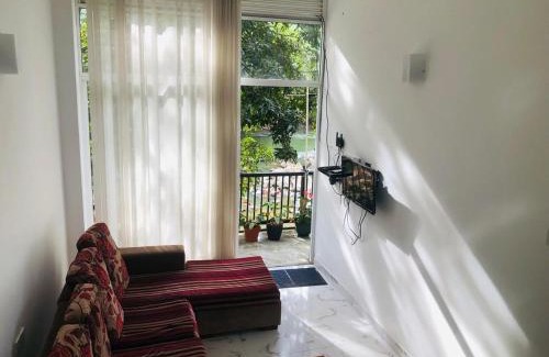 Kandy Apartamento | River Wave