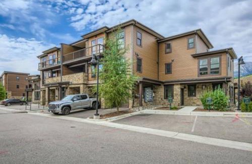 Willow Grove Casa | River West 822