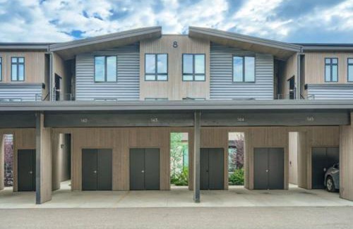 Willow Grove Casa | River West 822