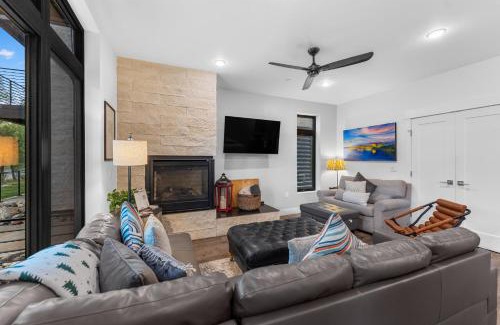 Willow Grove Casa | River West Condos #714 by Summit County Mountain Retreats
