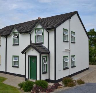 Scarriff Casa | Riverbank Cottages