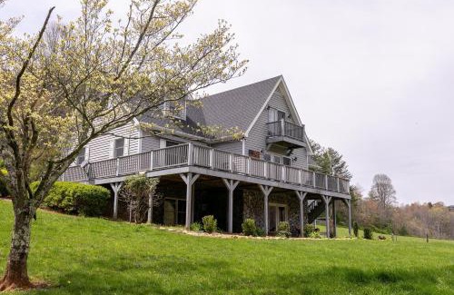 Jefferson Casa | Riverbank Retreat