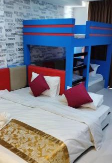 Kampung Surabaya Apartamento | Riverbank Suites 805