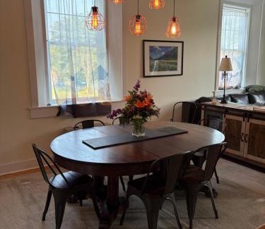 Charlemont Apartamento | Riverbend berkshire east basecamp