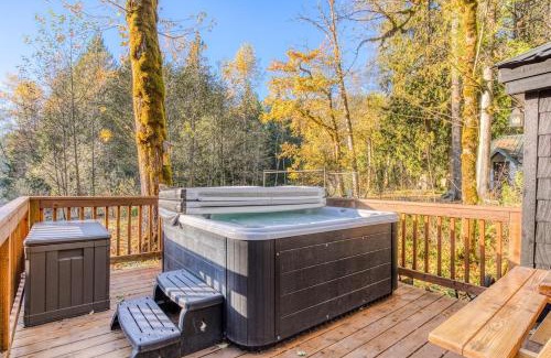 Zigzag Casa | Riverbend Cabin 1 - Lolo Bungalow