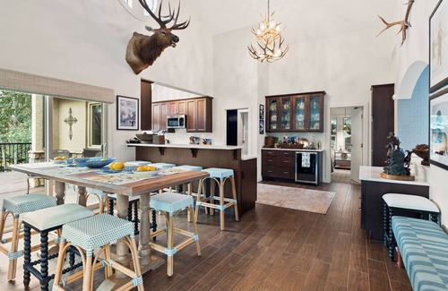 Edwards Casa | Riverbend Estate - Events and Long Term Stays Welcome!