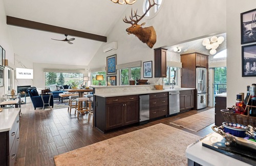 Edwards Casa | Riverbend Estate - Events and Long Term Stays Welcome!