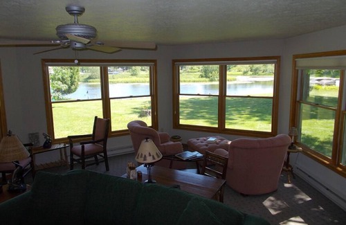 Manistique Casa | RIDERDALE HIDEAWAY: ¡Fechas de otoño ABIERTAS!