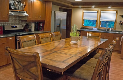 La Crosse Casa | Riverfront 3 King Bedroom Home With Amazing Waterfront Views