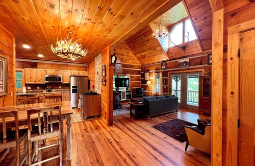 Clyde Casa | Riverfront-3 Luxury Homes on 500 Acres incl 5BR/3BA + 3BR/3BA + 2BR/2BA -Group A