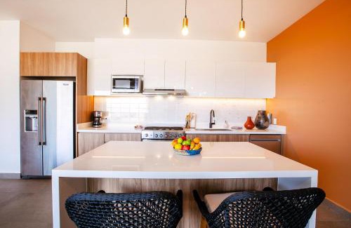 El Caloso Casa | Riverfront 3BR at Oasis | 2 Pools, Gym & Bar