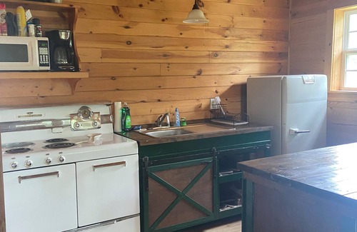 Van Buren Cabina | Riverfront Adventure Cabin