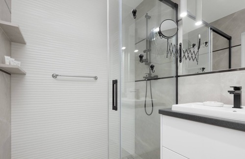 Dziwnow Apartamento | Riverfront Apartment by Renters