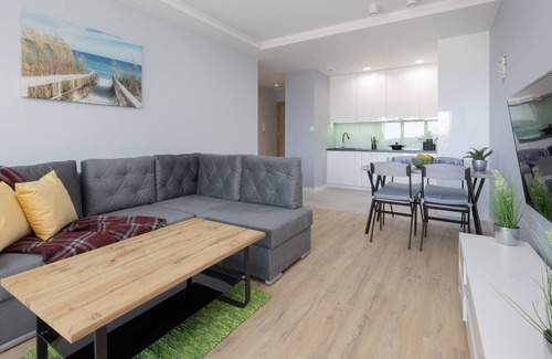 Dziwnow Apartamento | Riverfront Apartment by Renters