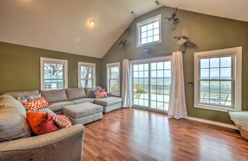 Cotter Casa | Riverfront Arkansas Retreat Near Fishing and Hiking!