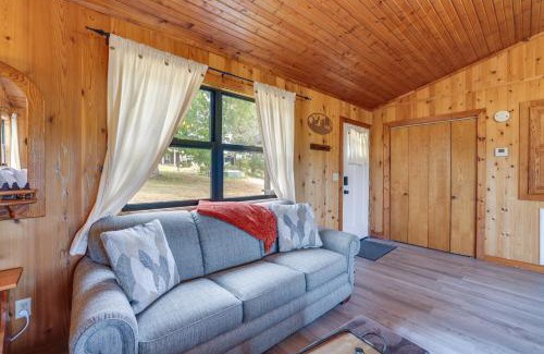Berryville Casa | Riverfront Berryville Cabin with Grill and Fireplace!