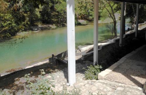 New Braunfels Casa | Riverfront Cabin Rental near Canyon Lake in New Braunfels, Texas