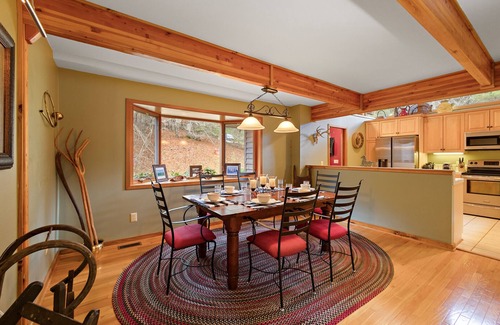 Boone Cabina | Riverfront Cabin with Hot Tub and Game Room