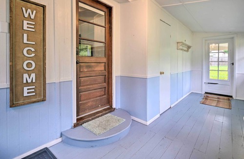 Great Cacapon Cabaña | Riverfront Cacapon Cottage: Kayak, Fish, Swim