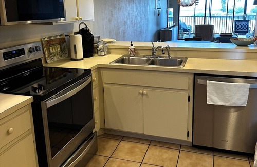 Cocoa Isles Condominio | RIVERFRONT CONDO LIVING! Marvelous 2-bedroom condo in Cocoa Beach