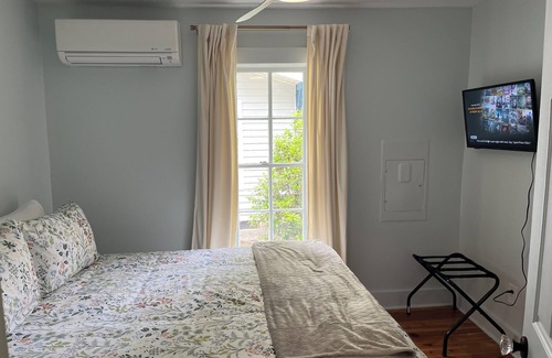 Chimney Rock Cabaña | Riverfront cottage within walking distance to downtown Chimney Rock.