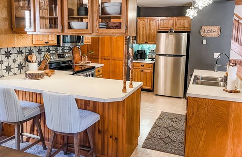 Estes Park Cabaña | Riverfront Cottage with Spectacular Views near RMNP Entrance