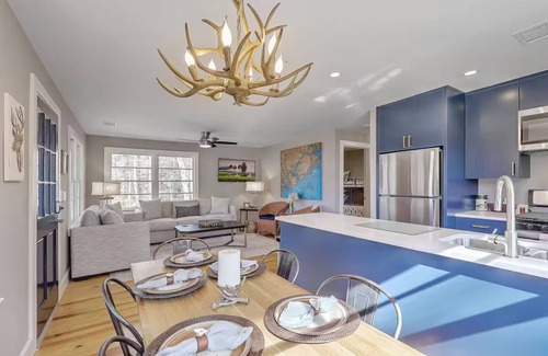 Ruffin Cabina | Riverfront Cottage with 2 docks and firepit located on the Edisto River