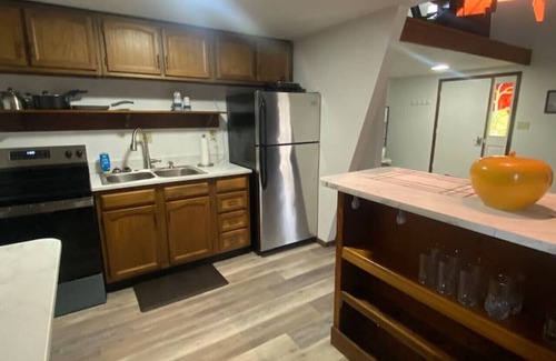 Zanesville Casa | Riverfront - Cozy Loft Cottage