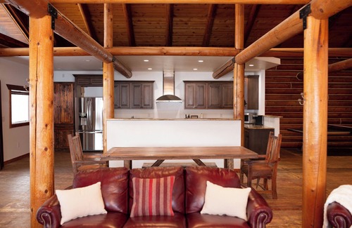 North Fork Cabina | Riverfront, Fishing, Kayaking, Hot Tub, Pickleball at River's Fork Lodge