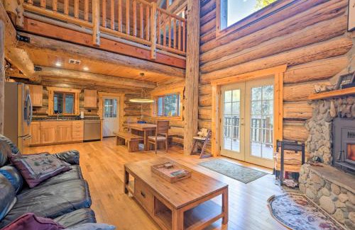 Gold Bar Casa | Riverfront Gold Bar Log Cabin Near Stevens Pass!
