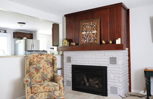 Mayfield Casa | Riverfront Haven with Hot Tub and Dock