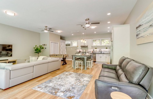 Hayesville Casa | Riverfront Hayesville Retreat: Fishing & Kayaking!