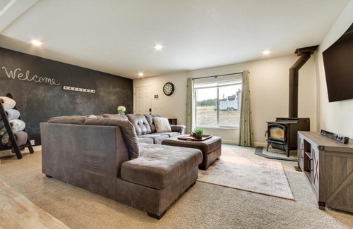 Helena Casa | Riverfront Helena Retreat with Small Dock and Kayaks!