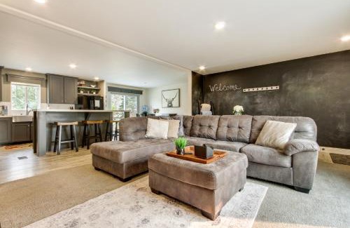 Helena Casa | Riverfront Helena Retreat with Small Dock and Kayaks!