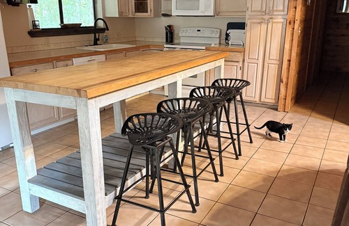 Branford Casa | Riverfront home in Branford on the Sante Fe and access to the Ichetucknee!