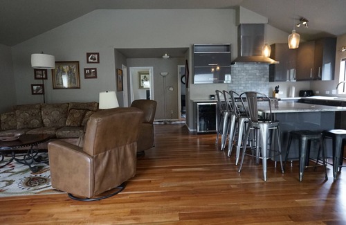 South Fork Casa | Riverfront Home on the Rio Grande w/ Great Kitchen, WiFi & Washer/Dryer