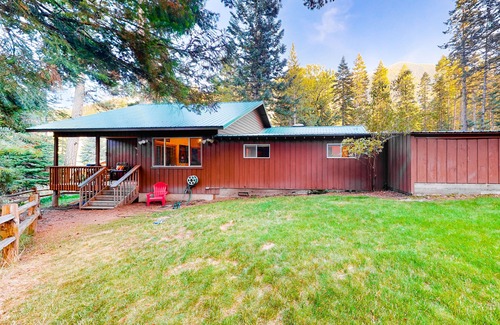Joseph Casa | Riverfront Home w/ Fantastic Updates, River View Deck, Fireplaces & WiFi