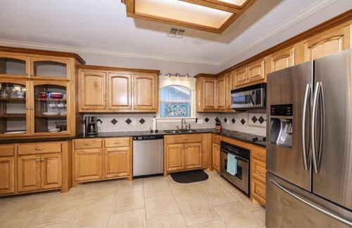 Matagorda Casa | Riverfront Home w/ Fishing Pier, Minutes to Beach