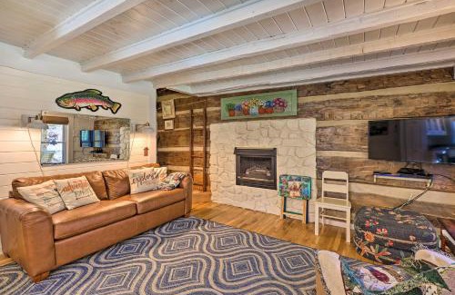 Lansing Casa | Riverfront Home with Fire Pit and Deck in Lansing