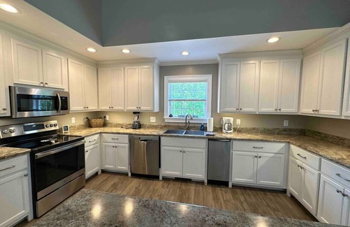 Mentone Casa | Riverfront Home with Hot Tub - Brushy Creek Lodge