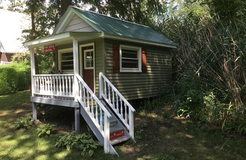 Grass Creek Casa | Riverfront house on the Tippecanoe River- Boo - Boo’s den - lower level