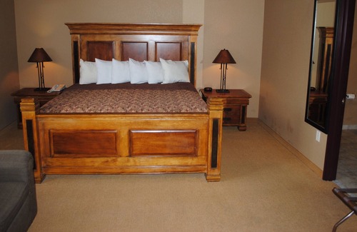Wisconsin Dells Condominio | Hermoso condominio de 2 dormitorios, las reservas de verano incluyen hasta 6 pases de Noah's Ark
