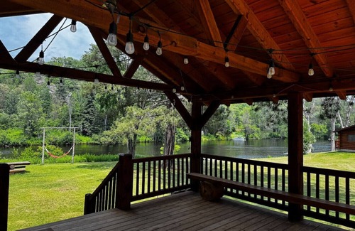 Crystal Falls Cabina | Riverfront Loft #6 Crystal Falls