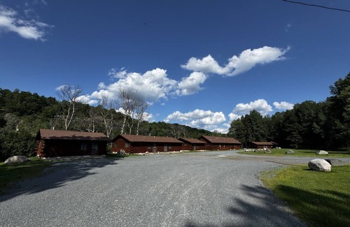 Crystal Falls Cabina | Riverfront Loft #6 Crystal Falls