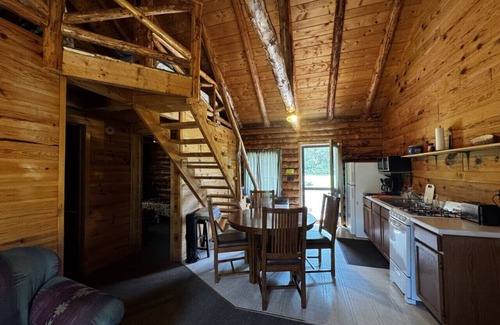 Crystal Falls Cabina | Riverfront Loft#7 Crystal Falls