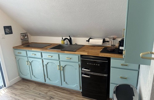 Indianapolis Apartamento | Riverfront Loft Getaway Cozy, Clean, Restaurants, kayaks, close to Broad Ripple!