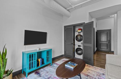 Downtown St. Louis Apartamento | Riverfront Loft - Walk to Arch, Casino, Convention Center