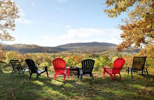 Paw Paw Casa | Riverfront Log Cabin w Fireplace Grill & Fire Pit