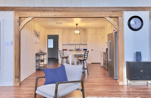 Ingram Cabina | Riverfront Luxury On the Guadalupe - Experience Hill Country's Finest